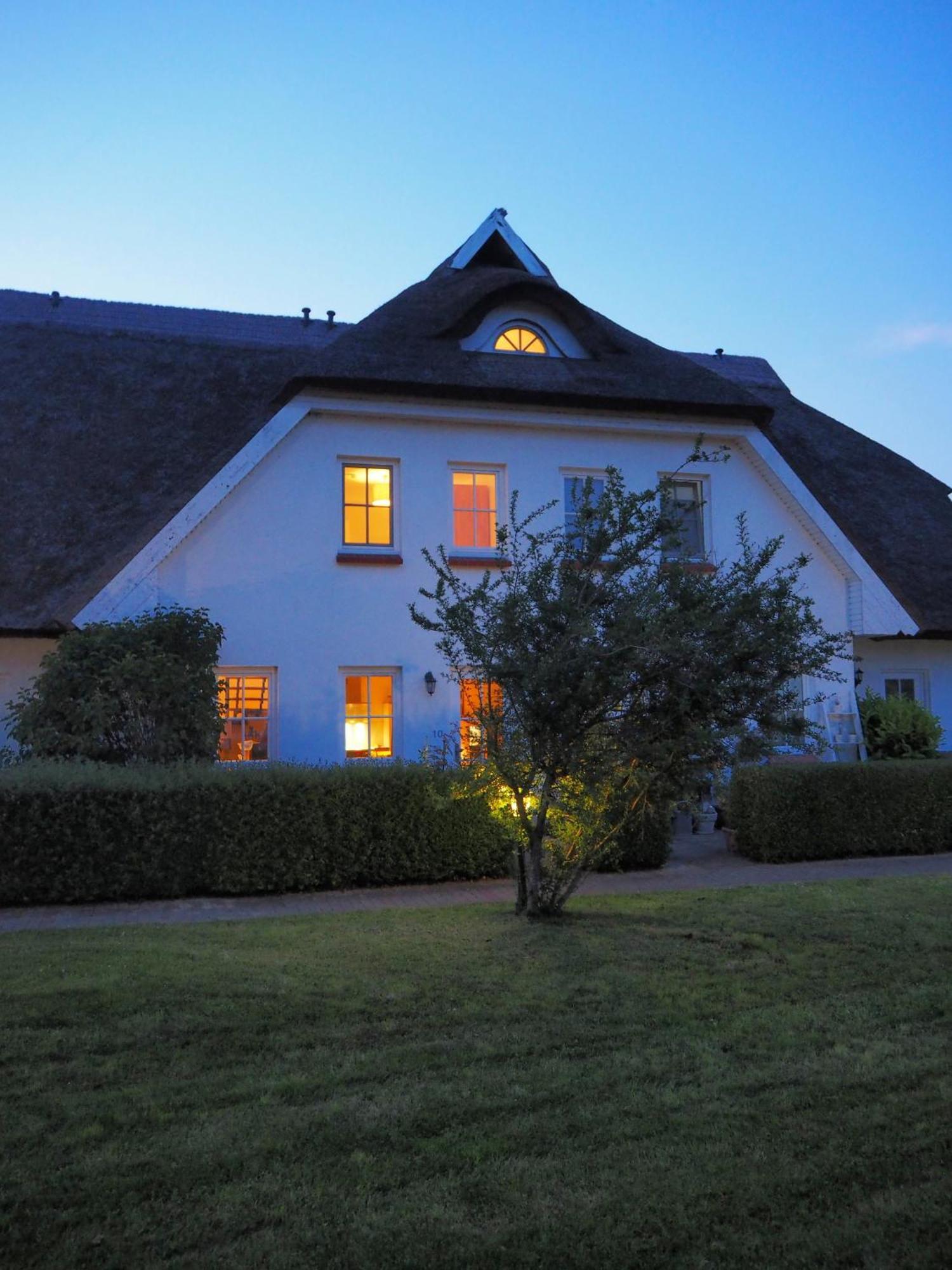 Lieblingsplatz Im Reethus Apartamento Putbus Exterior foto